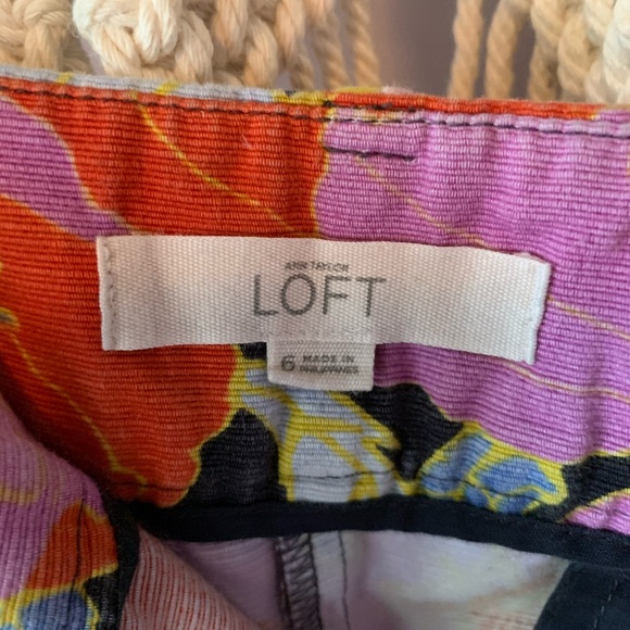 Floral Loft Shorts - Picture 3 of 3